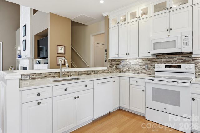 9510 Kestral Ridge Drive, Charlotte, NC 28269