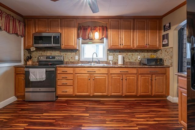 7 Field Ave, Methuen, MA 01844