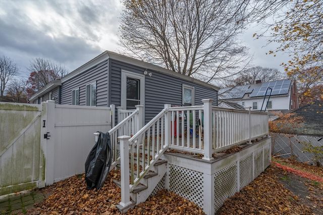 7 Field Ave, Methuen, MA 01844