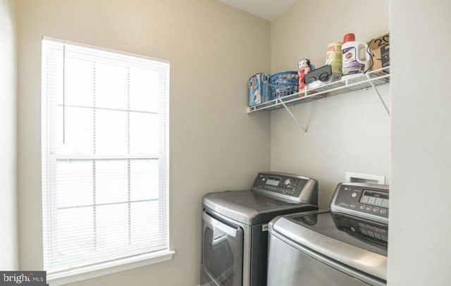 7011 STONE INLET DR, Fort Belvoir, VA 22060