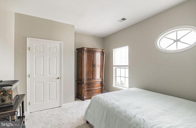 7011 STONE INLET DR, Fort Belvoir, VA 22060