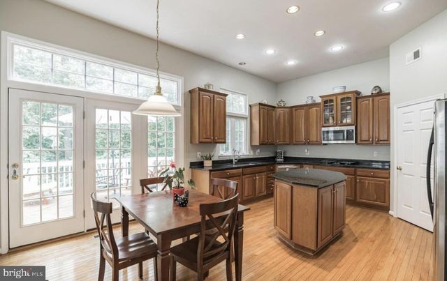 7011 STONE INLET DR, Fort Belvoir, VA 22060