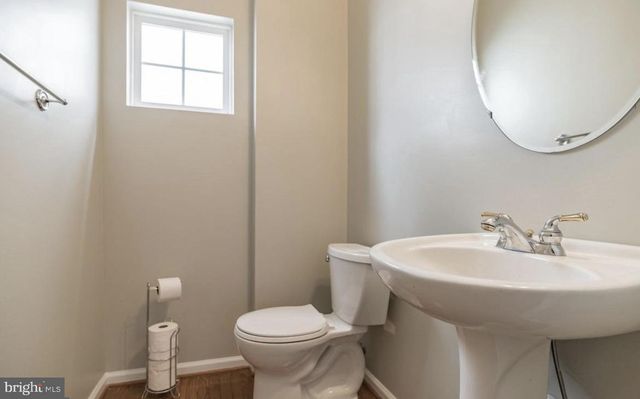 7011 STONE INLET DR, Fort Belvoir, VA 22060