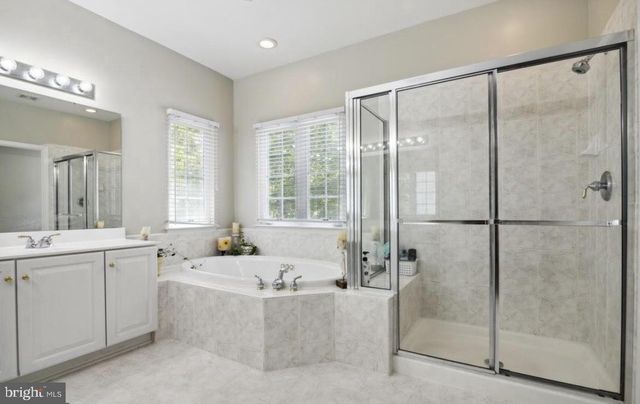 7011 STONE INLET DR, Fort Belvoir, VA 22060