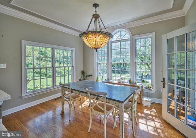 5765 VALLEY STREAM DR, Doylestown, PA 18902