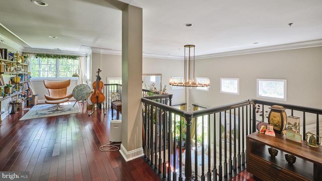 5765 VALLEY STREAM DR, Doylestown, PA 18902