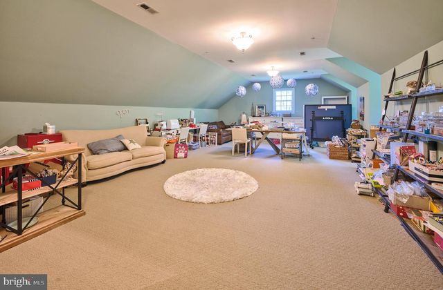 5765 VALLEY STREAM DR, Doylestown, PA 18902