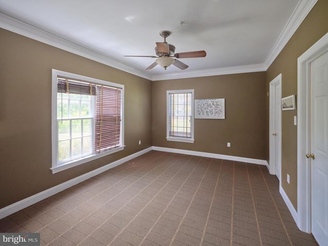 5765 VALLEY STREAM DR, Doylestown, PA 18902