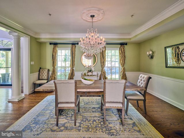 5765 VALLEY STREAM DR, Doylestown, PA 18902