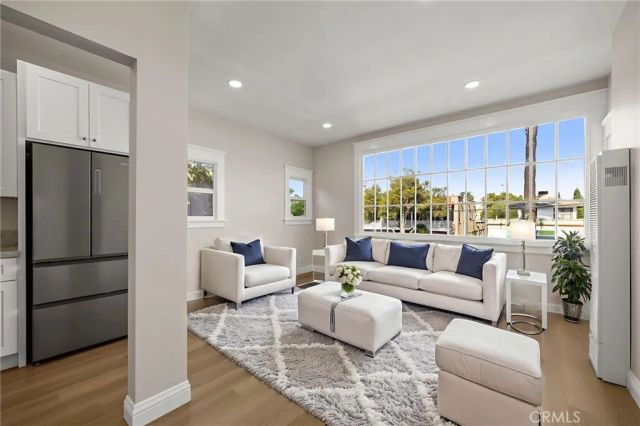 1822 E 2nd 6, Long Beach, CA 90802