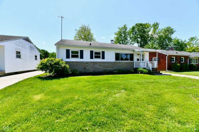129 E McKenzie Road, Greenfield, IN 46140