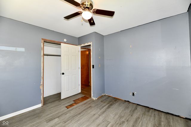 129 E McKenzie Road, Greenfield, IN 46140