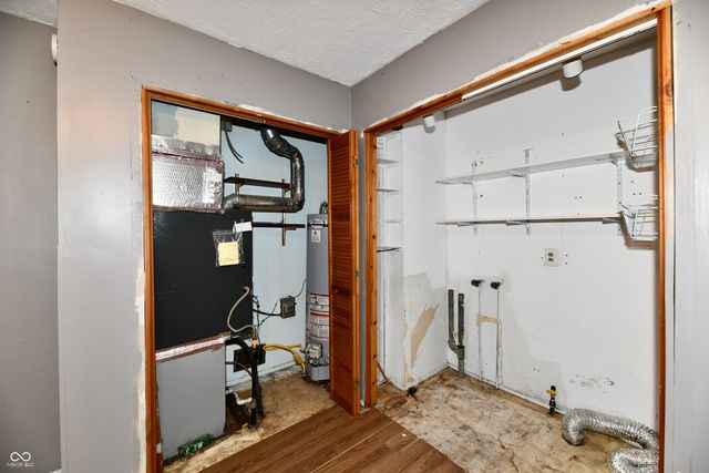 129 E McKenzie Road, Greenfield, IN 46140