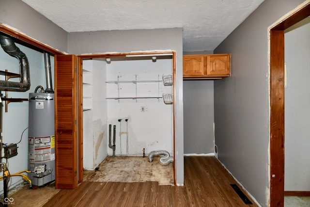 129 E McKenzie Road, Greenfield, IN 46140