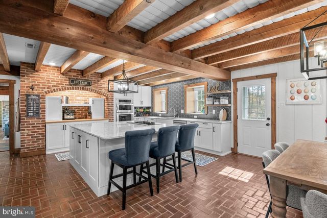 566 SCENIC DR, Bernville, PA 19506