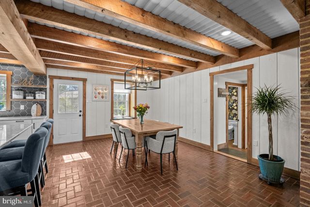 566 SCENIC DR, Bernville, PA 19506