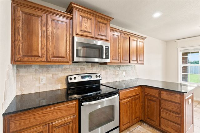 801 E Marietta Court, Rogers, AR 72758