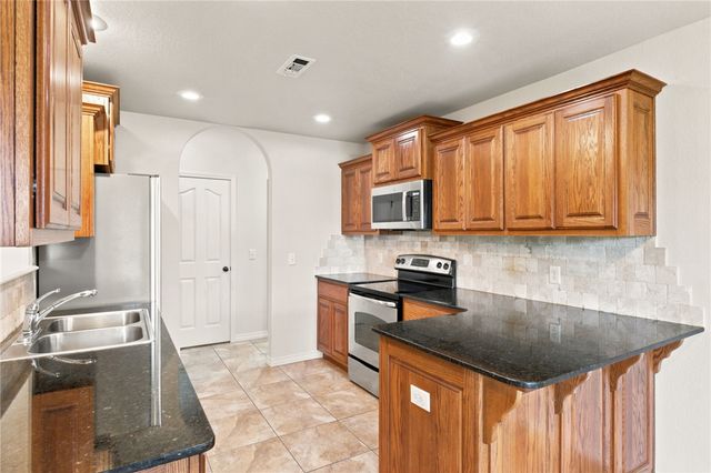 801 E Marietta Court, Rogers, AR 72758