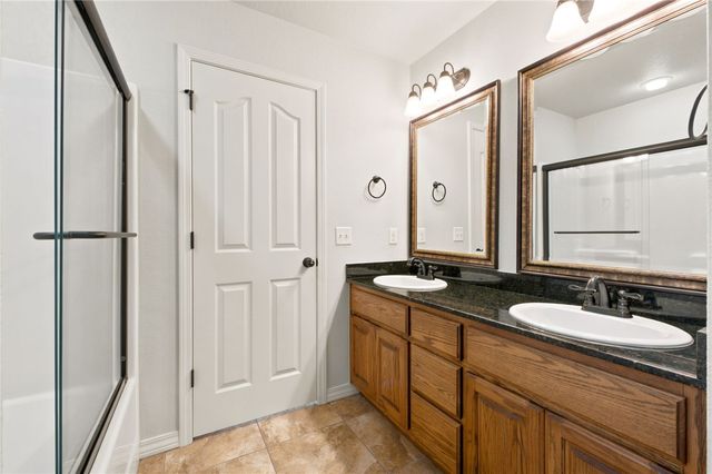 801 E Marietta Court, Rogers, AR 72758