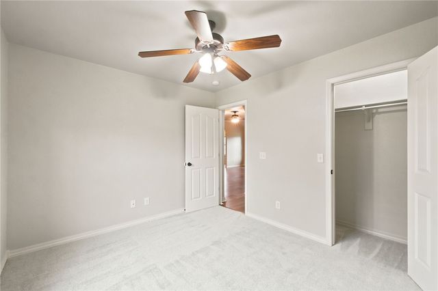 801 E Marietta Court, Rogers, AR 72758
