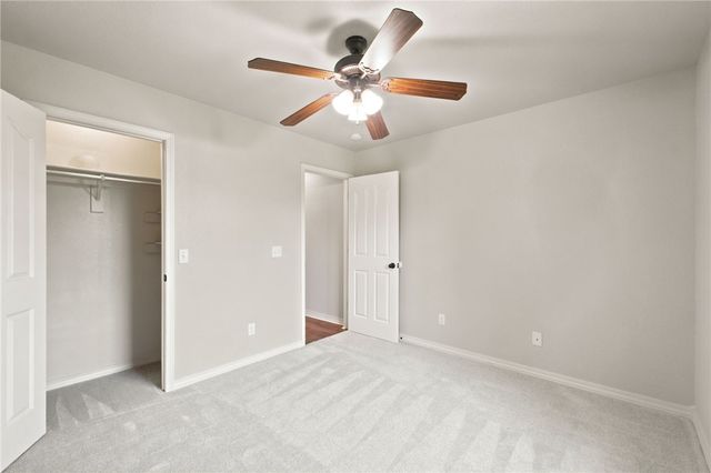 801 E Marietta Court, Rogers, AR 72758
