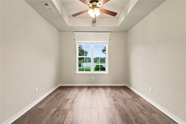 801 E Marietta Court, Rogers, AR 72758