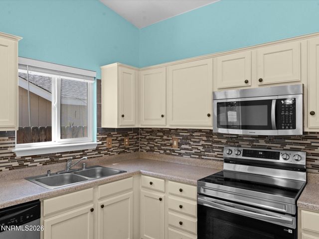 158 Rosecrest Drive, Fernley, NV 89408