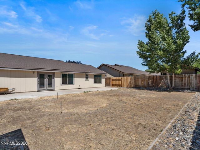 158 Rosecrest Drive, Fernley, NV 89408