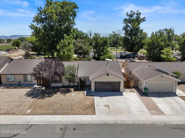 158 Rosecrest Drive, Fernley, NV 89408