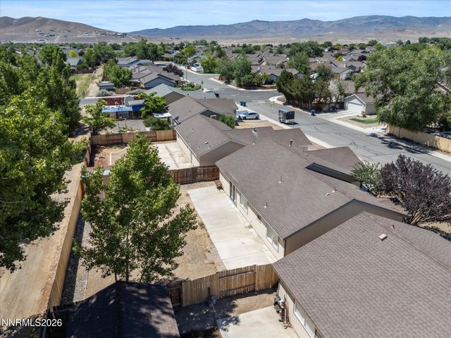 158 Rosecrest Drive, Fernley, NV 89408
