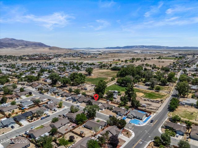 158 Rosecrest Drive, Fernley, NV 89408