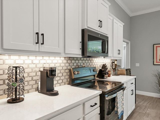 10461 EUSTON AVENUE, Englewood, FL 34224