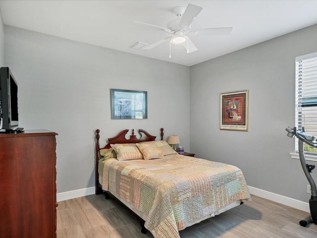 10461 EUSTON AVENUE, Englewood, FL 34224