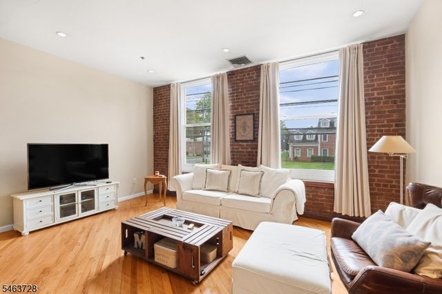 220 Main St 203, Little Falls Twp., NJ 07424