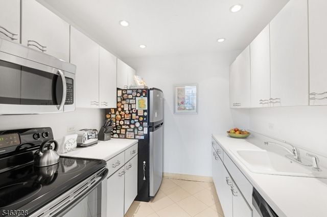220 Main St 203, Little Falls Twp., NJ 07424