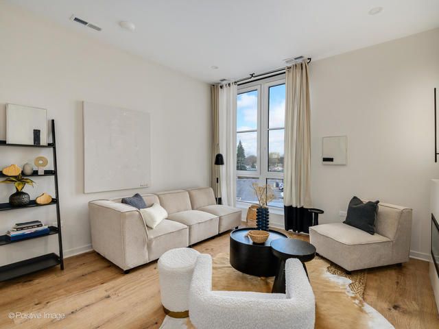 11 W Prospect Avenue 510, Mount Prospect, IL 60056