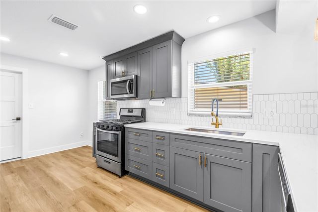5846 12TH STREET S, St Petersburg, FL 33705
