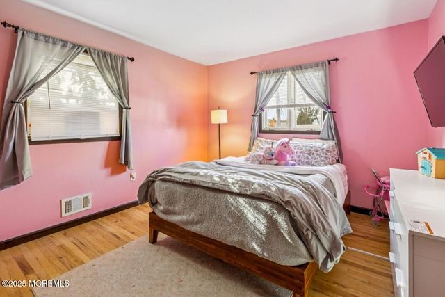 411 Pacific Avenue, Beachwood, NJ 08722