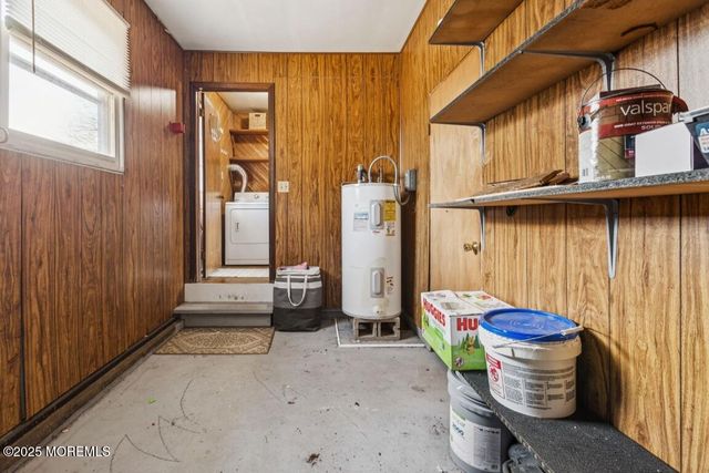 411 Pacific Avenue, Beachwood, NJ 08722