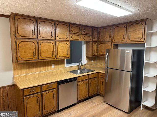 155 Davis Road, Stockbridge, GA 30281