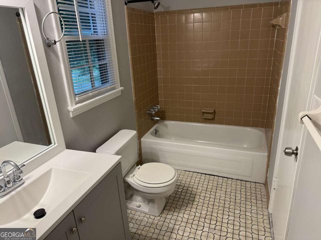 155 Davis Road, Stockbridge, GA 30281