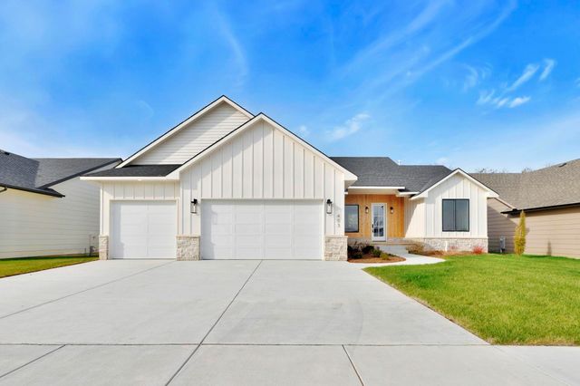 403 N Fielding St, Derby, KS 67037