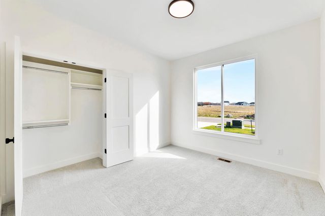 403 N Fielding St, Derby, KS 67037