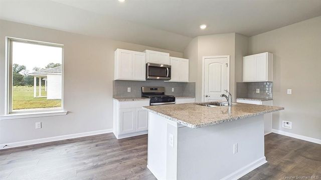 4011 Savannah Oaks Drive, Lake Charles, LA 70607