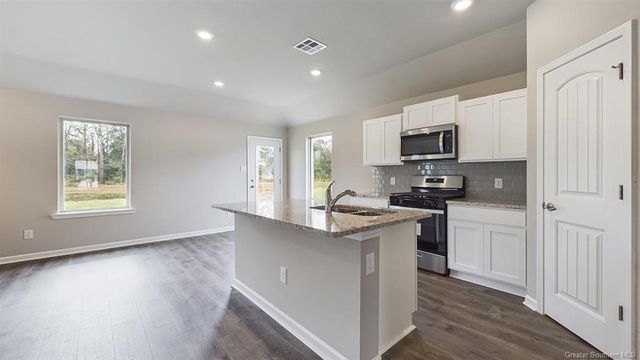 4011 Savannah Oaks Drive, Lake Charles, LA 70607