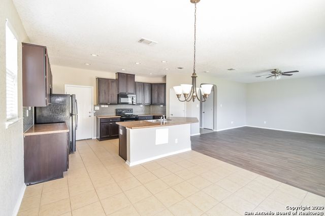 7906 Horse Hollow, San Antonio, TX 78244