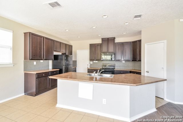 7906 Horse Hollow, San Antonio, TX 78244