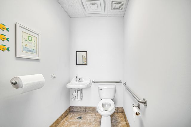 100 Batson Court 202, New Lenox, IL 60451