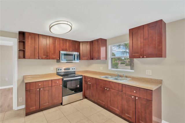 559 NORFOLK STREET, Dunedin, FL 34698