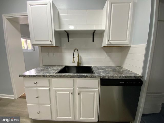 1024 S 60TH ST, Philadelphia, PA 19143